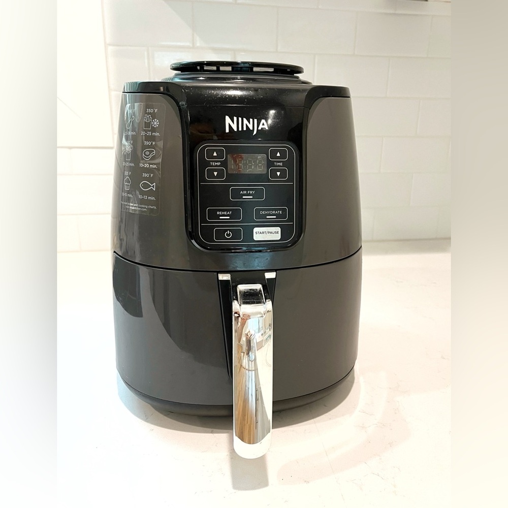 Ninja Air Fryer – Works – Clean – No Box